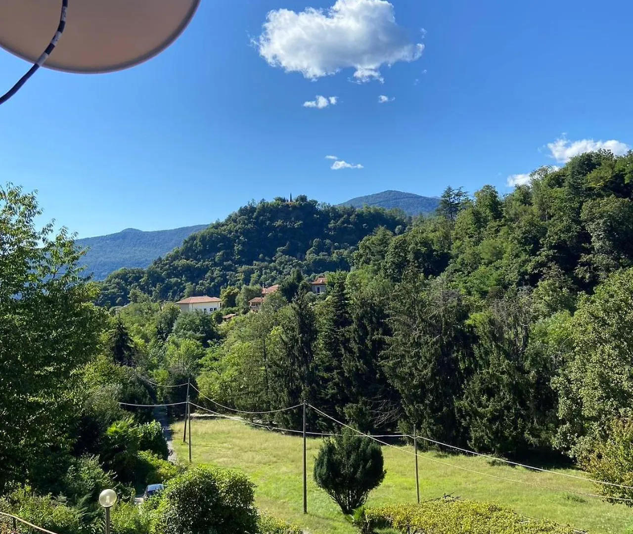 Natura Tra Bosco E Lago Castelveccana 0*,  Italien