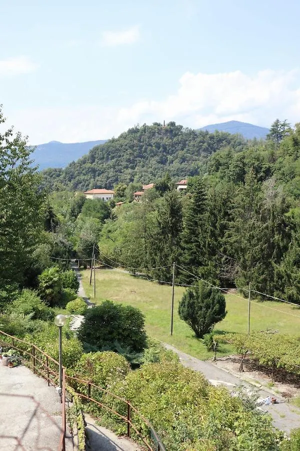 Natura Tra Bosco E Lago Castelveccana